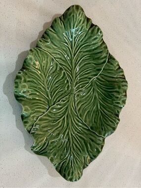 BORDALLO PINHEIRO GREEN CABBAGE LARGE 17 1/2" X 12 1/4" PLATTER OR TRAY